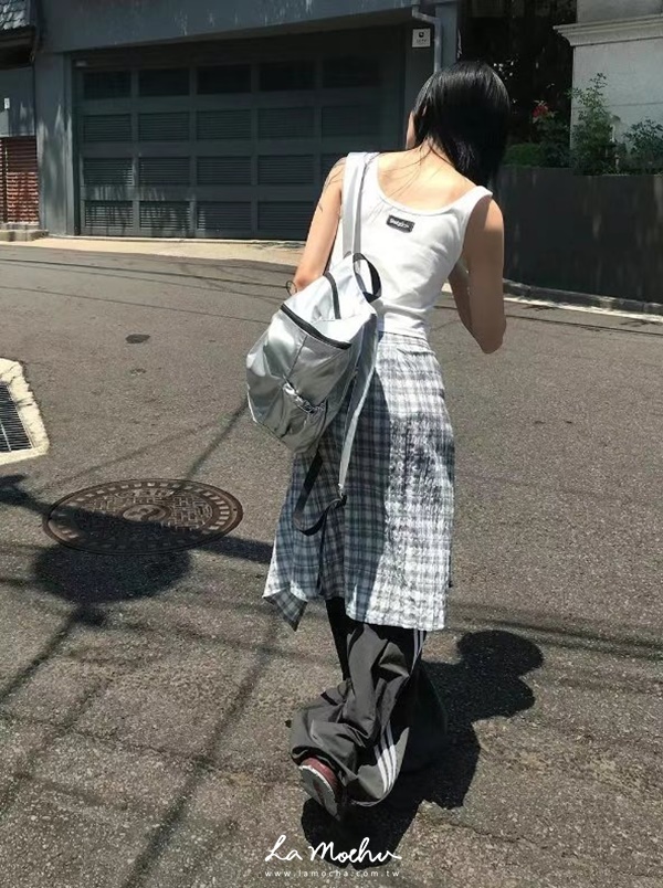洗標正反兩穿方領背心